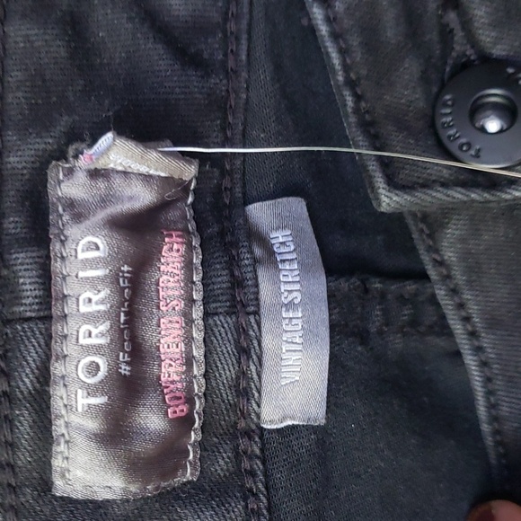 Torrid Boyfriend Straight Vintage Stretch Mid-Rise Sequin Backed Jean new - Picture 11 of 16